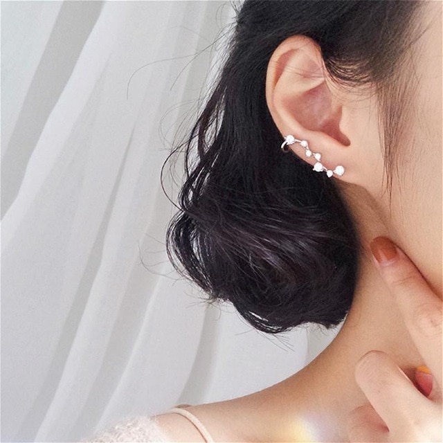 Stud earrings with diamond chips